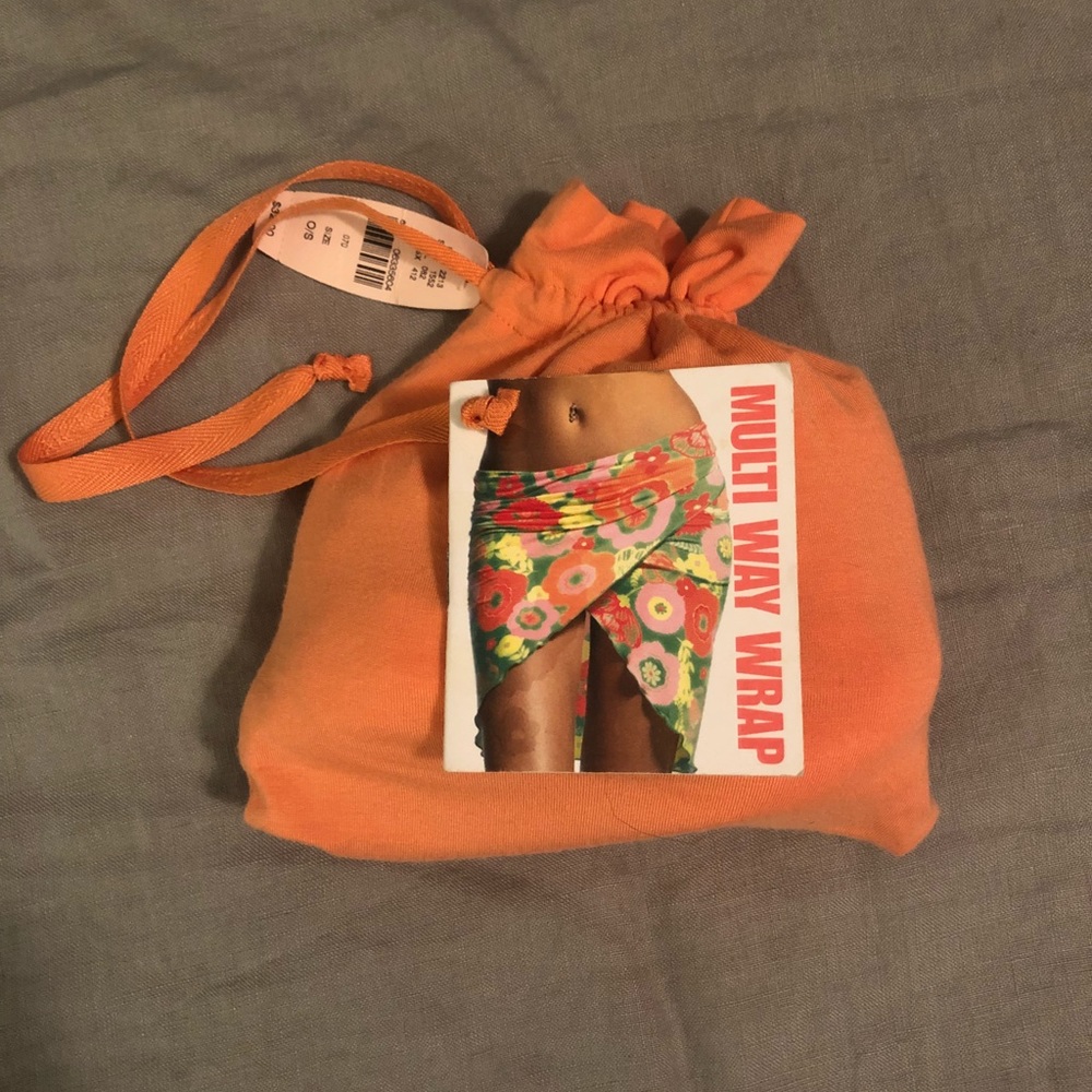 Victoria’s Secret multi way wrap